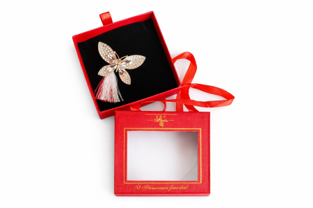 Brosa Martisor 5cm, Fluture auriu, in cutie gentuta 7x7 cm cu fereastra, cadou 1 Martie [2]