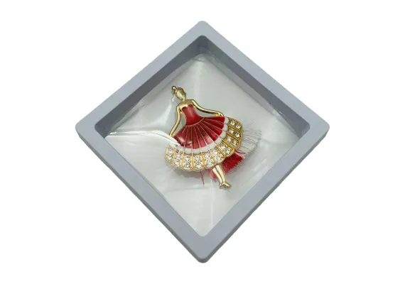Bacanie Engros - Brosa Martisor, Balerina Rosie in cutie cu expunere 3D (alb/negru), 8.5×8.5×2cm 