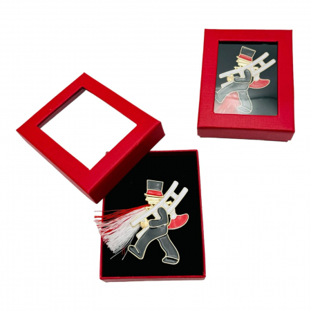 Brosa Martisor Cosar Norocos, marime mare, ambalata in cutie rosie, 8.5×6.5×2.5cm,   [4]