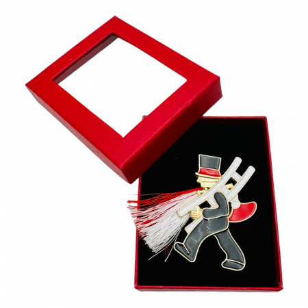 Brosa Martisor Cosar Norocos, marime mare, ambalata in cutie rosie, 8.5×6.5×2.5cm,   [5]