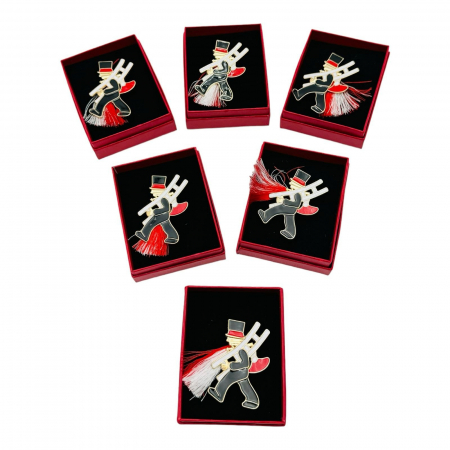 Brosa Martisor Cosar Norocos, marime mare, ambalata in cutie rosie, 8.5×6.5×2.5cm,   [3]