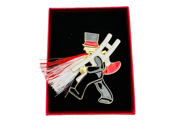 Bacanie Engros - Brosa Martisor Cosar Norocos, marime mare, ambalata in cutie rosie, 8.5×6.5×2.5cm,  