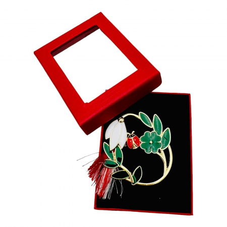 Brosa Martisor Ghiocel Norocos, marime mare, ambalata in cutie rosie, 8.5×6.5×2.5cm,   [5]