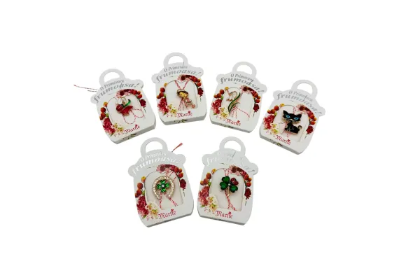 Bacanie Engros - Brosa Martisor in cutiuta cu floricele, modele combinate, 10×6cm,  
