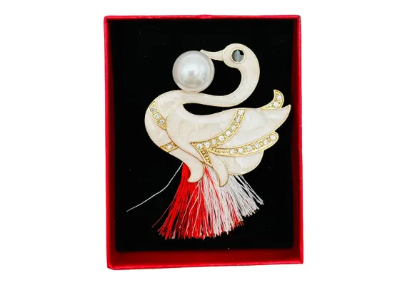 Bacanie Engros - Brosa Martisor Lebada Stilizata, marime mare, ambalata in cutie rosie, 8.5×6.5×2.5cm,  