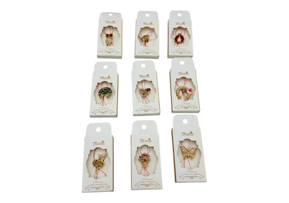 Bacanie Engros - Brosa Martisor, modele combinate, in cutiuta deosebita, 9×5cm,  