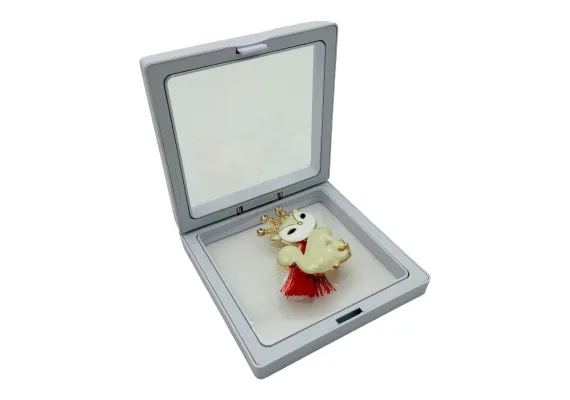 Bacanie Engros - Brosa Martisor, Pisica Imperiala in cutie cu expunere 3D (alb/negru), 8.5×8.5×2cm 