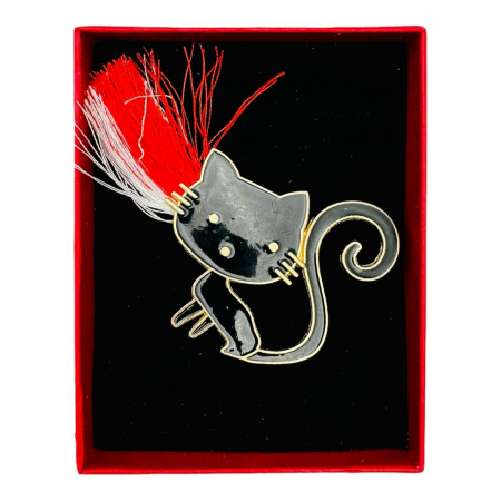 Brosa Martisor, Pisicuta Simpatica, ambalata in cutie rosie cu fereastra, 8.5×6.5×2.5cm  [1]