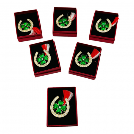 Brosa Martisor Potcoava Norocoasa, ambalata in cutie rosie cu fereastra, 8.5×6.5×2.5cm,   [4]