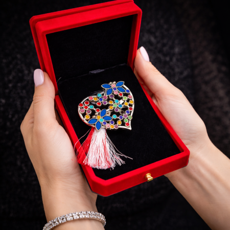 Brosa Inima Martisor cu Strasuri Multicolore in Cutie de Catifea [2]
