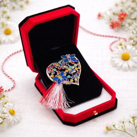 Brosa Inima Martisor cu Strasuri Multicolore in Cutie de Catifea [1]