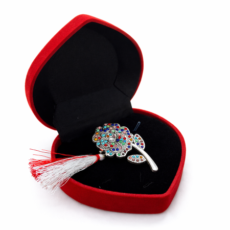 Brose ambalate elegant - Brosa trandafir martisor cu strasuri multicolore in cutie de catifea
