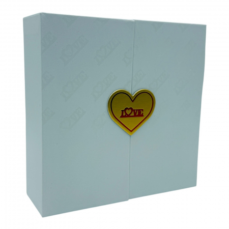 Cadou Elegant „Love”, aranjament floral 18 trandafiri sapun,alb,compartiment bijuterii, punguta asortata 16x16x5cm  [3]