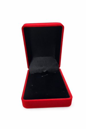 Martisoare - Cutie cadou catifea rosie 7x9x3,5 cm cu interior negru, pentru bijuterii sau martisor