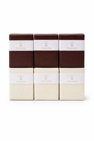 Accesorii Confectionare Martisoare - Cutie cadou pentru Martisor, text Martie, 8.5x6x3 cm, Ivoire / Maro