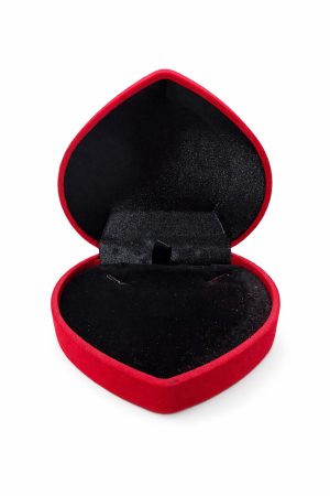Martisoare - Cutie inimă catifea roșie 9x8x2.5 cm, pentru bijuterii sau martisor