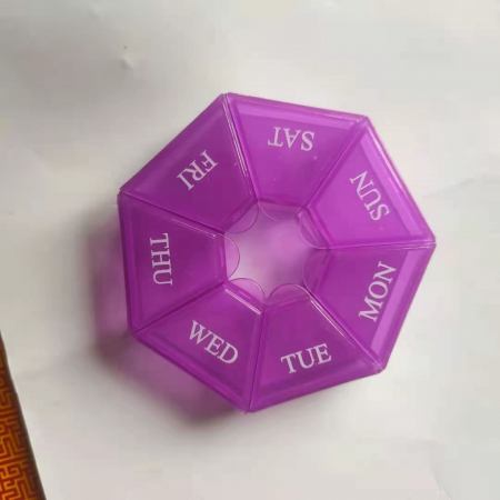 Cutie separator medicamente cu zilele saptamanii, , Plastic, 7 compartimente, Mov [1]