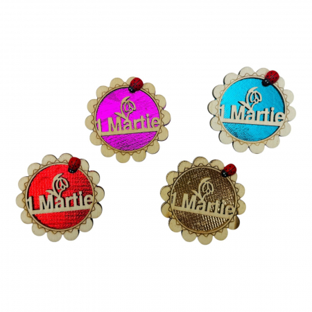Decoratiune din lemn cu magnet, 1 MARTIE, diverse culori, forma de floare, 6.5×6.5cm,   [1]