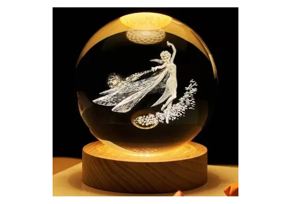 Articole pentru Casa Engros - Lampa de veghe Glob Cristal 3D cu Zana Dansatoare, 8cm, lumina calda ambientala, cu baza din lemn, decor magic pentru dormitor si birou, 