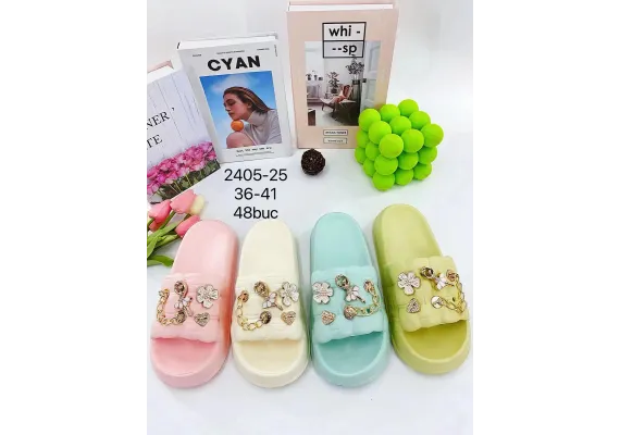 Haine si accesorii Engros - Papuci damă casual, model confortabil cu platformă și accesorii metalice, mărimi 36-41, culori pastelate, 