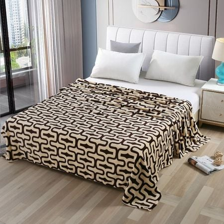 Paturi cocolino Engros - Patura Cocolino XXL 200x230 cm cu Model Geometric Maro – Super Pufoasa si Eleganta