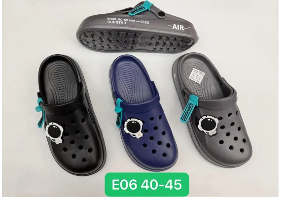Haine si accesorii Engros - Saboti de vară pentru bărbați model turnat, decorați cu astronaut, culori combinate, mărimi 40-45, 