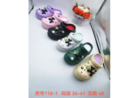 Haine si accesorii Engros - Saboti pentru dama , model accesorizat, diverse culori, marimi 36-41