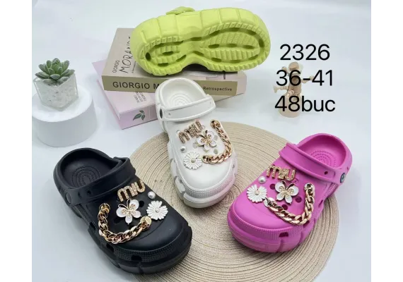 Haine si accesorii Engros - Saboti pentru Dama, Model Turnat Înalt, Accesorizat cu Lanț și Strasuri Mari – Culori Combinate (Mărimi 36-41), 