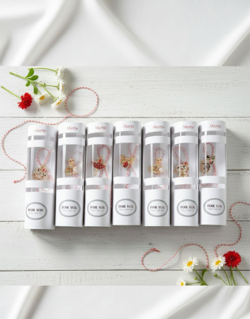 Martisoare ambalate traditional - set-martisoare-premium-in-cutii-elegante-albe