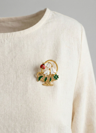 Set 12 brose Martisor pe carton prezentare, 17x10 cm, Cadou 1 Martie, Ghiocel cu buburuza [2]