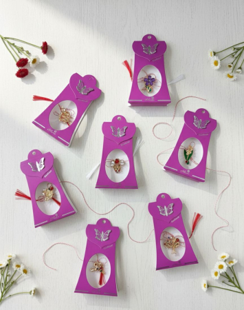 Martisoare ambalate traditional - set-martisoare-premium-in-cutii-elegante-mov