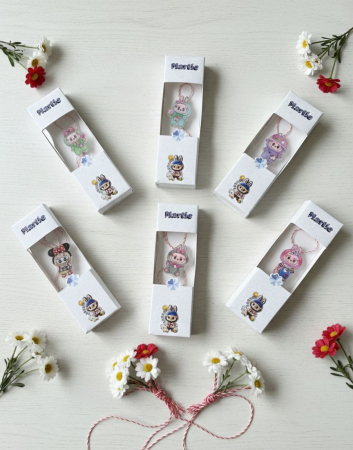 Martisoare ambalate traditional - set-24-brose-martisor-premium-ambalaj-alb