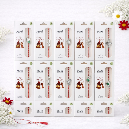 Bratara Martisor - Set 30 Martisoare cu Snur Traditional si Charm Metalic, Card cu Mesaj 1 Martie 11x6 cm