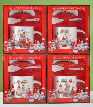 Set cana ceramica Craciun cu lingurita, farfurie si cutie cadou rosie – Merry Christmas, 300 ml [1]