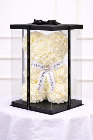 Urs din trandafiri artificiali Milk White din spuma, in cutie transparenta [1]