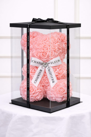 Urs din trandafiri artificiali roz somon din spuma poliuretanica, in cutie transparenta [1]