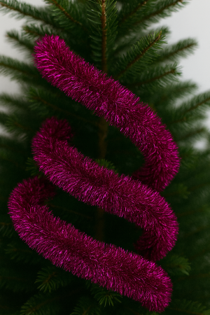 Articole pentru Craciun - Beteala Craciun Stufos 6 cm, 190 cm Lungime – Decor Brad Mov Stralucitor