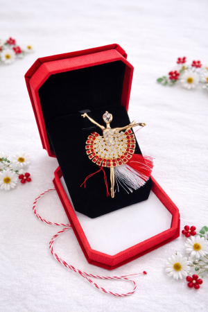 Martisoare - Brosa balerina aurie cu strasuri, martisor elegant, cutie catifea 10x7.5x3 cm