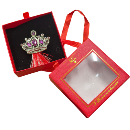 Brosa Martisor - Brosa Coroana Martisor cu Strasuri Mov in Cutie Cadou cu Fereastra