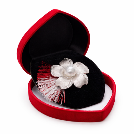 Martisoare - Brosa Martisor Floare cu Perla si Strasuri Argintii