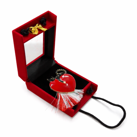 Martisoare - Brosa Inima Martisor cu Pisica Neagra si in Cutie Eleganta