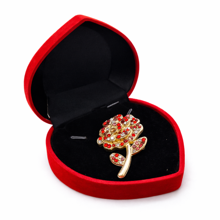 Martisoare - Brosa Trandafir Martisor cu Strasuri in Cutie de Catifea Eleganta