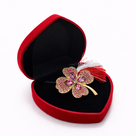 Martisoare - Brosa Trifoi Martisor cu Cristale Roz in Cutie de Catifea Inimioara