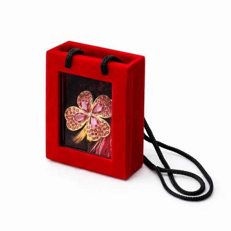 Martisoare - Brosa Trifoi Roz Martisor cu Strasuri Stralucitoare in Cutie Eleganta