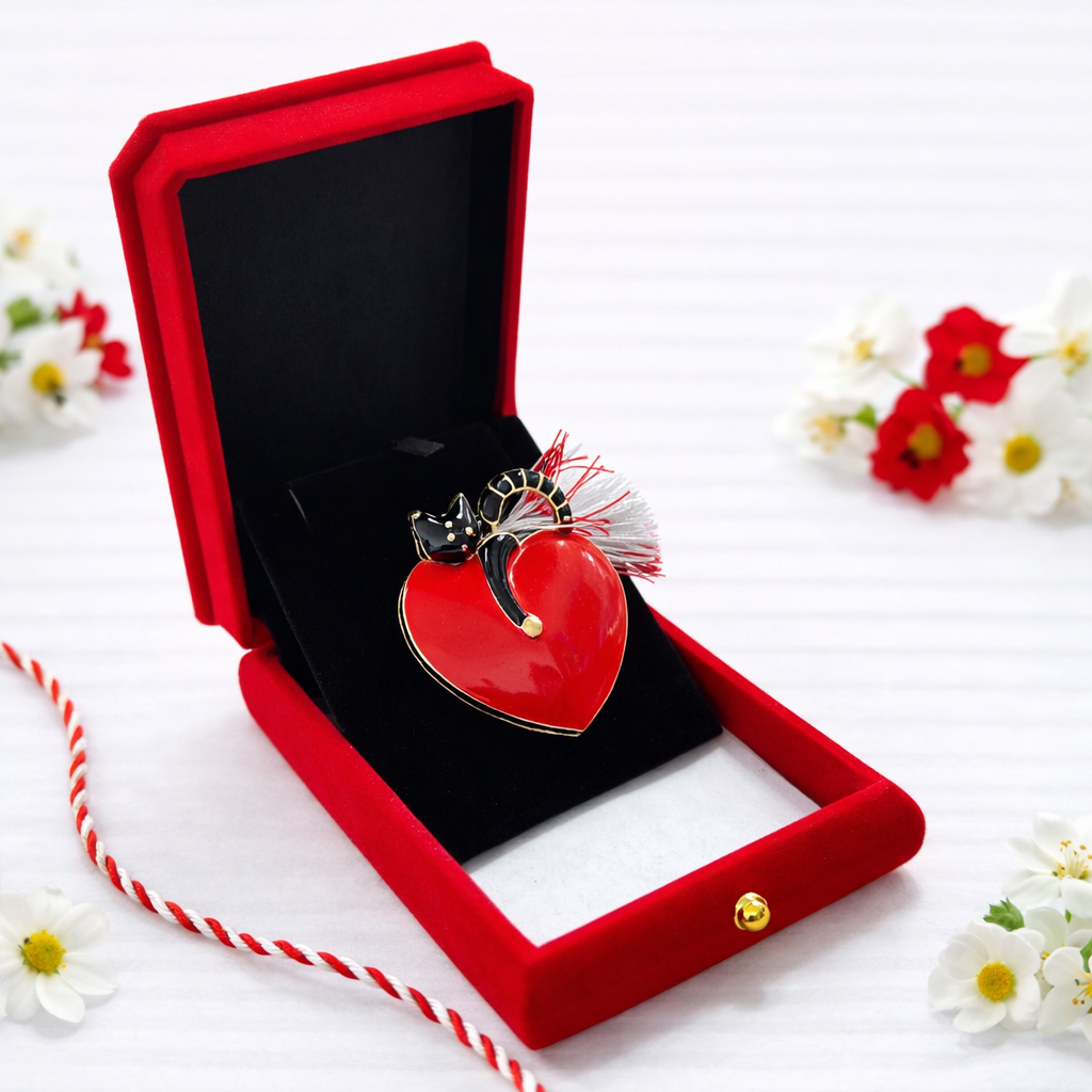 Brosa Inima Rosie Martisor cu Strasuri Negre in Cutie Catifea [1]