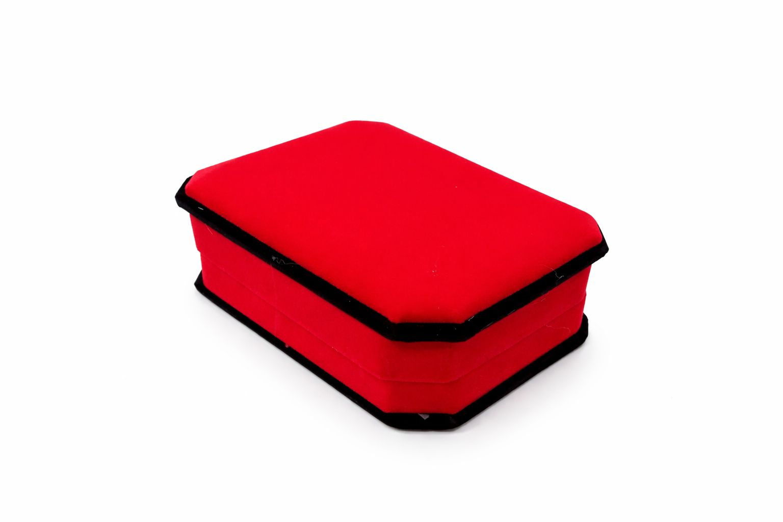 Cutie cadou catifea rosie 7.5x10x3.5 cm cu interior negru, pentru bijuterii sau martisor [1]