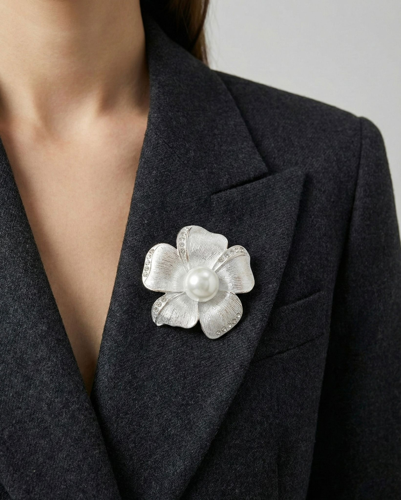 Set 12 Brose Martisor, 5 cm, Floare cu perla si cristale, Cadou 1 Martie [2]