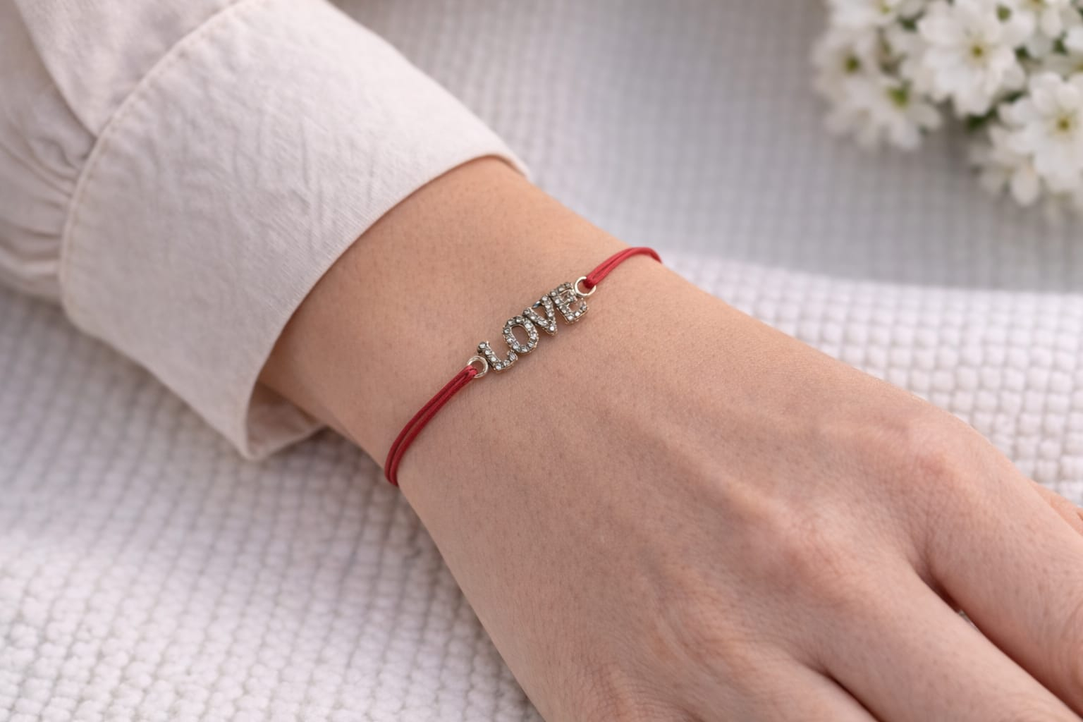 Set 24 bratari martisor 12x3 cm snur rosu cu charm LOVE, cadou primavara [1]