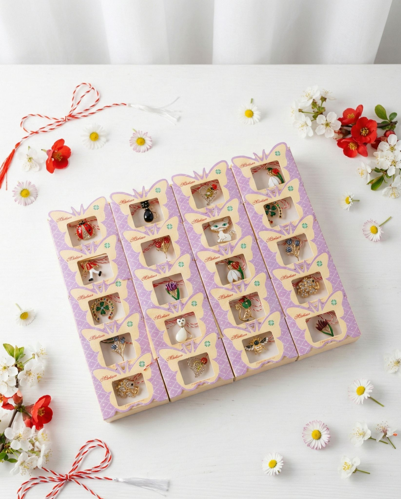 Set 40 brose martisor modele combinate, ambalaj individual [1]