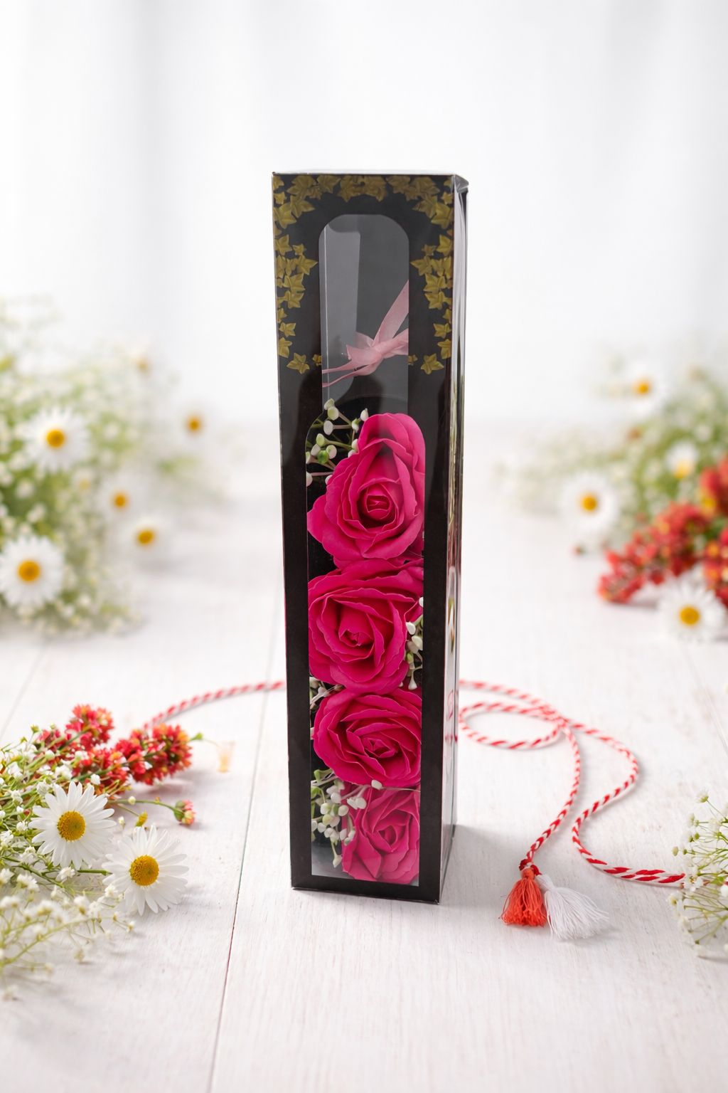 Sticla Decorativa cu 4 Trandafiri Rosii si LED, Cadou Romantic Elegant, 33x7x7 cm [1]